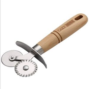 🎂🍰Cake Boss 59487 Wooden Double pastry wheel
